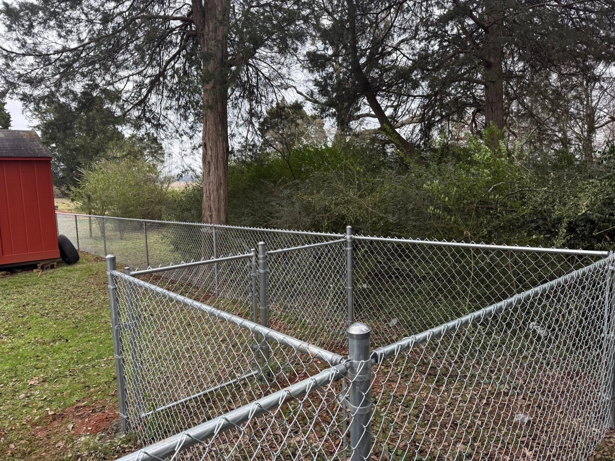 Galvanized chain-link enclosure and gate installation in Northern Alabama